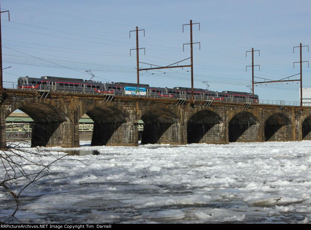 SEPTA SL IV's over the Delaware